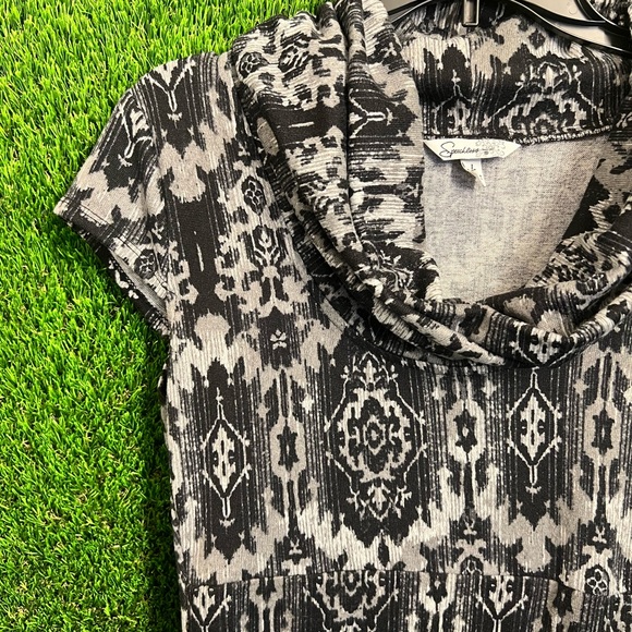 Dress - Picture 3 of 6